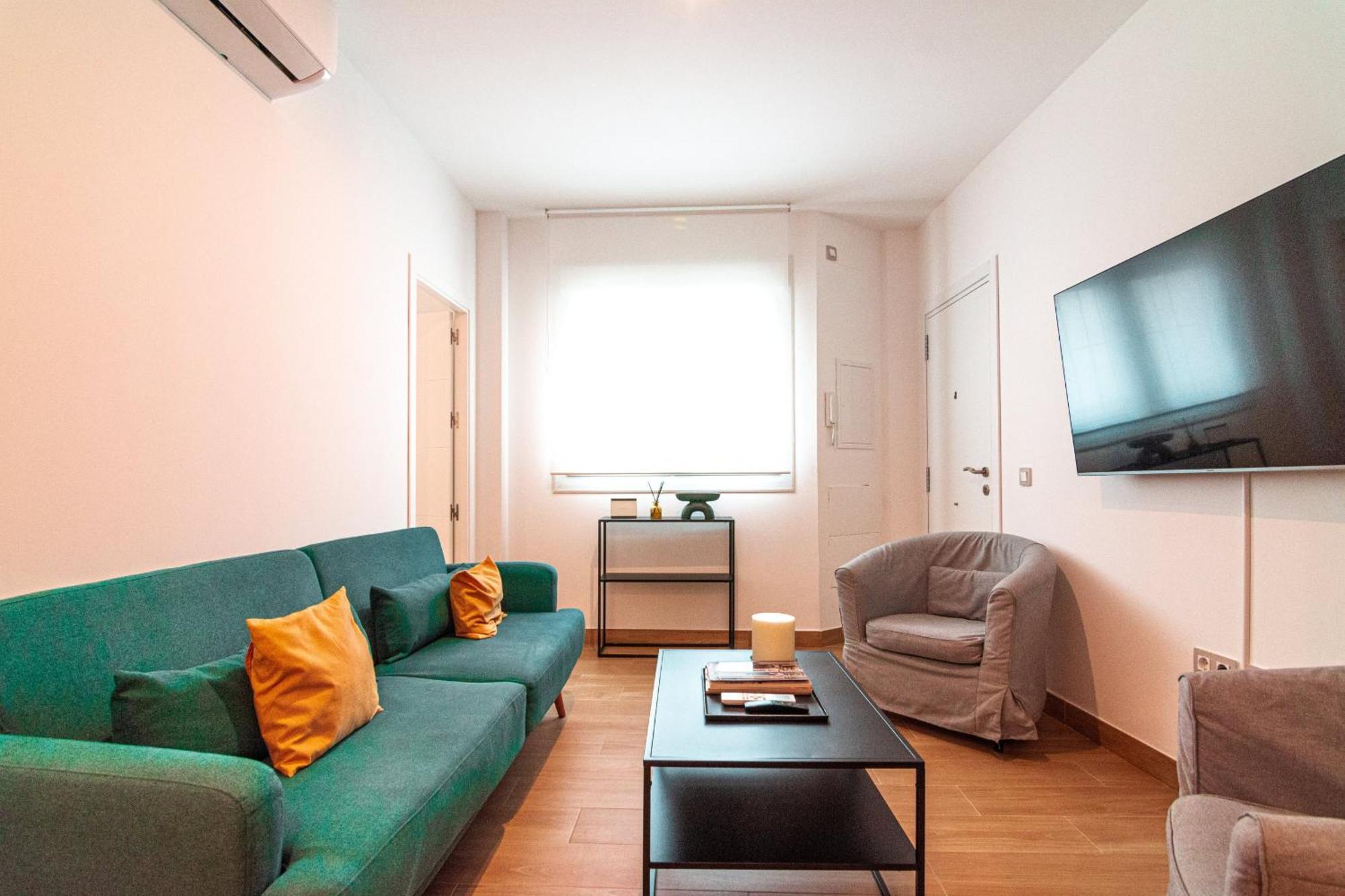 Edomus Castilla 120 Seville Exterior photo